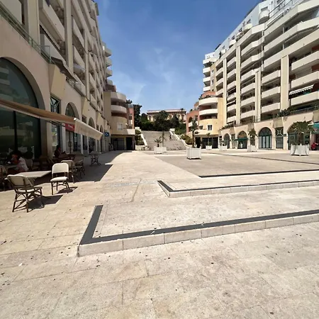 Sunny Centre