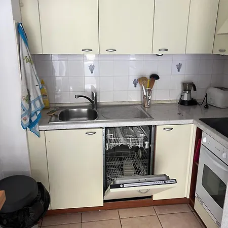 Sunny Centre Apartment